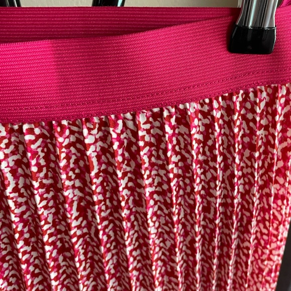 Vince Camuto midi skirt - Picture 6 of 8